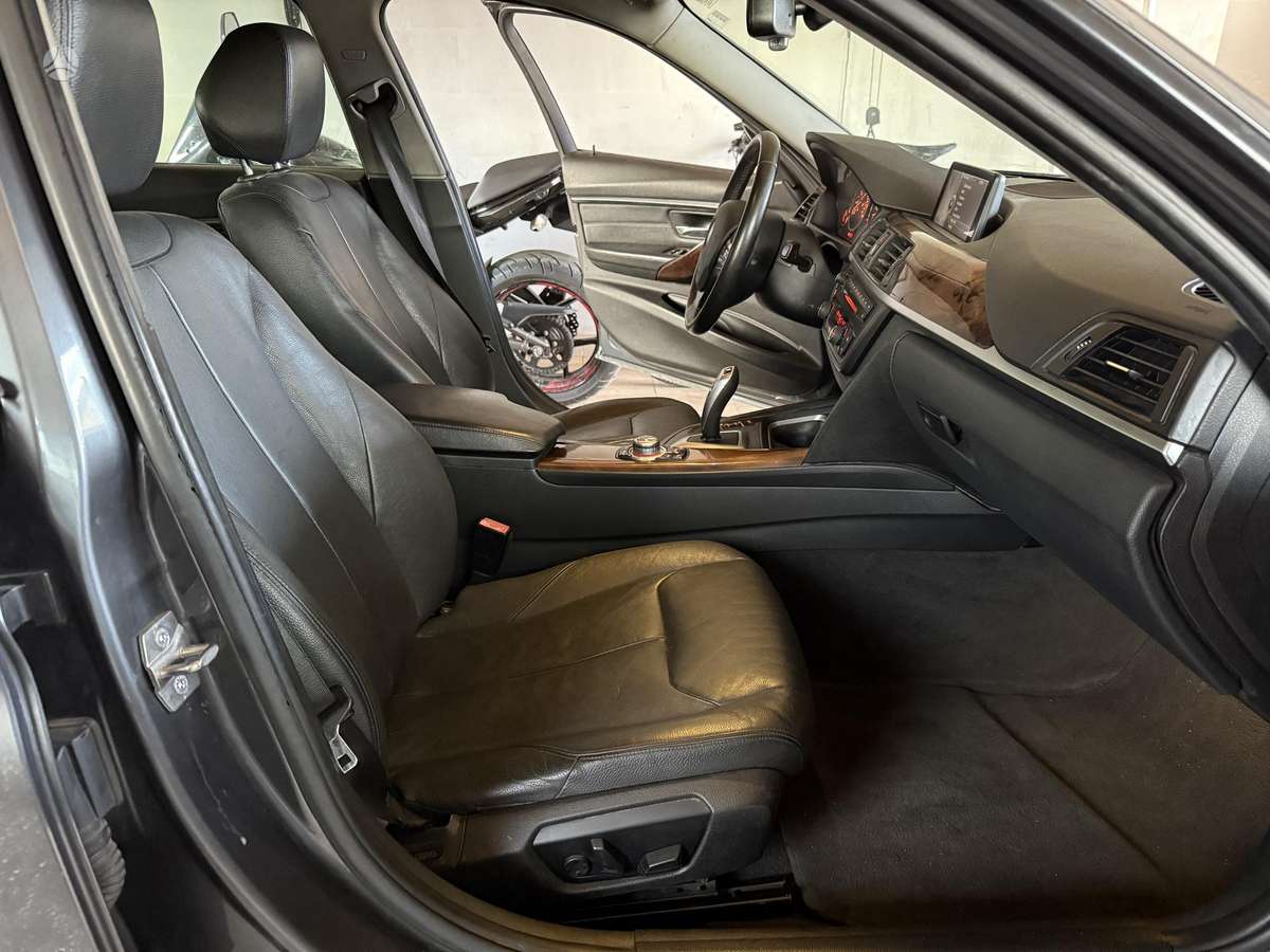BMW 328, 2.0 l., Седан