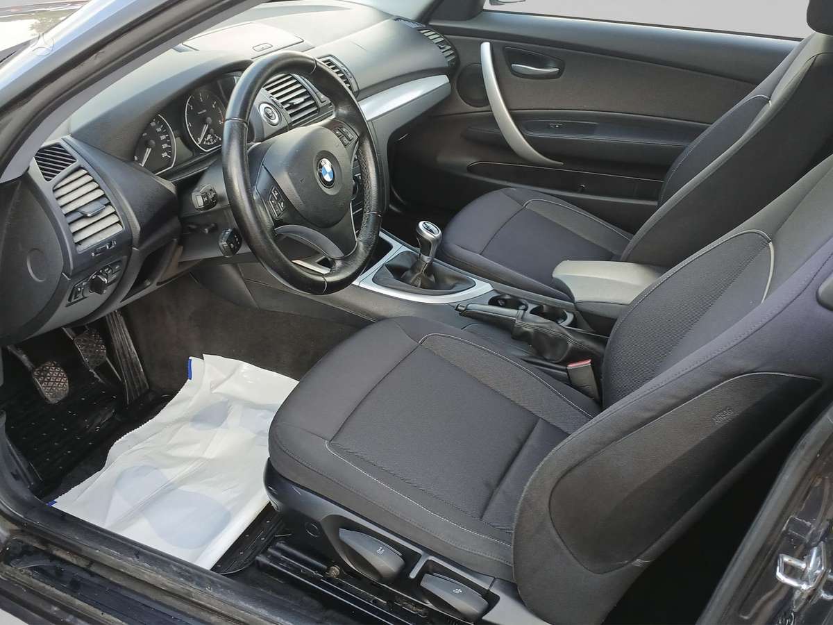 BMW 118, 2.0 l., hatchback