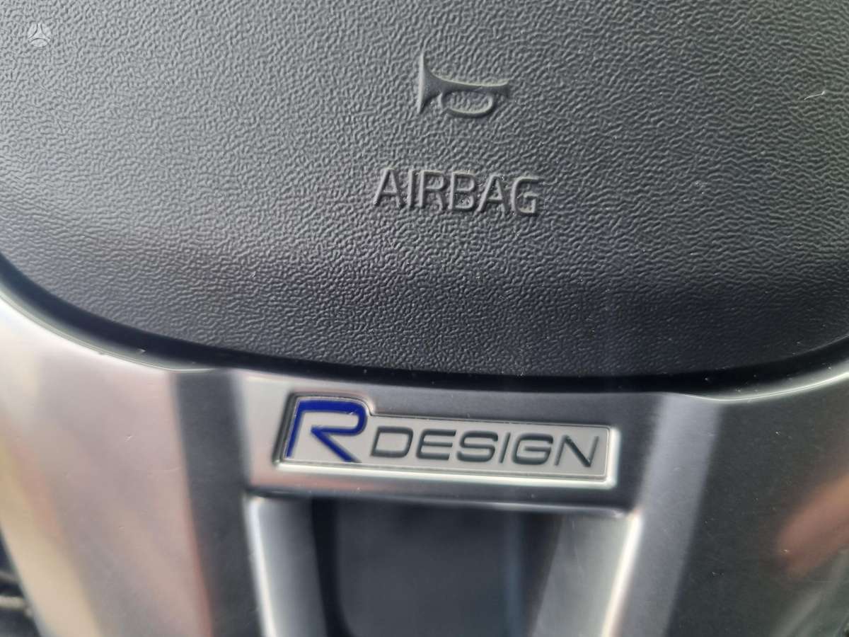 Volvo V40, 1.6 l., hatchback