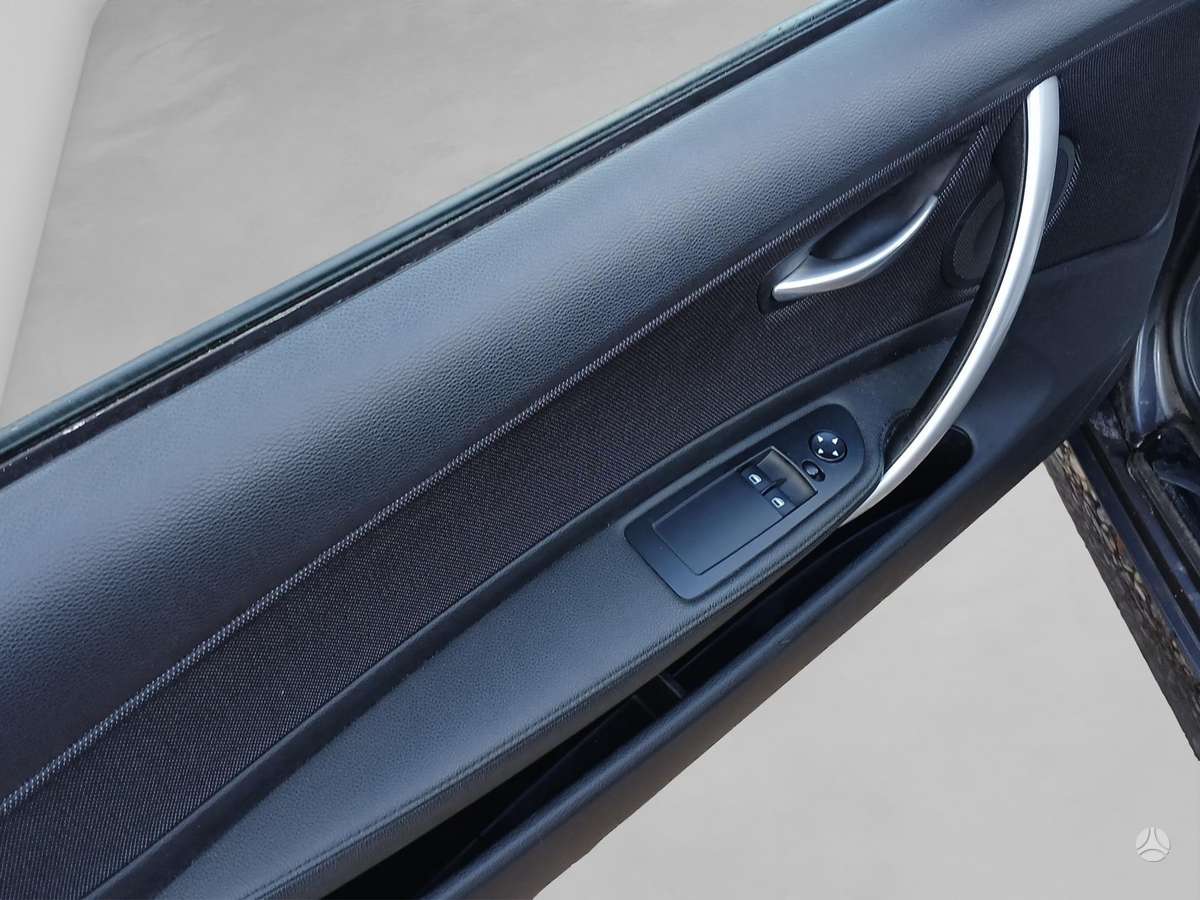 BMW 118, 2.0 l., hatchback
