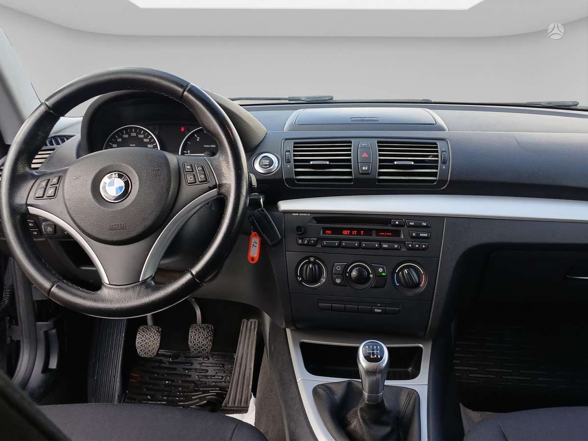 BMW 118, 2.0 l., hatchback