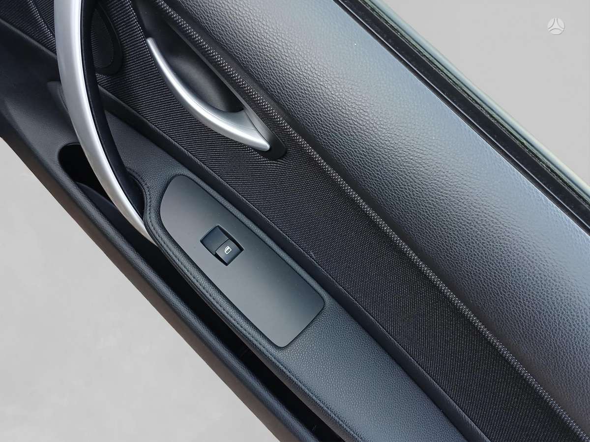BMW 118, 2.0 l., hatchback