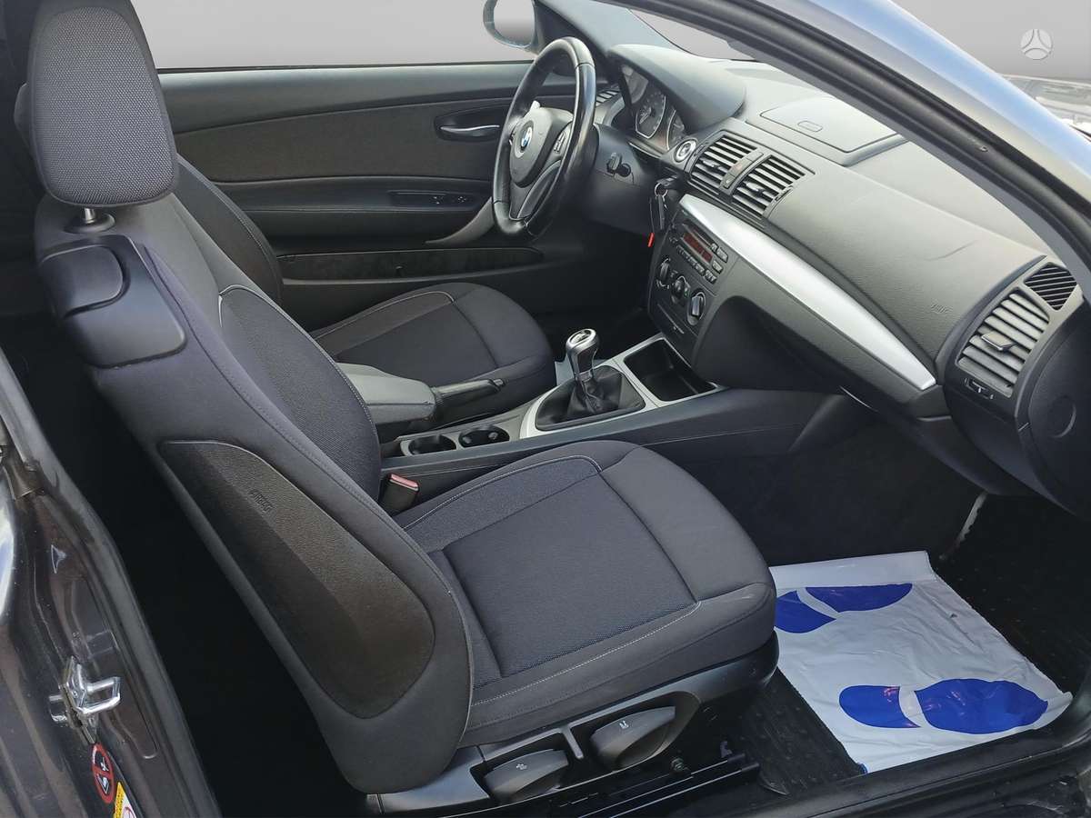 BMW 118, 2.0 l., hatchback