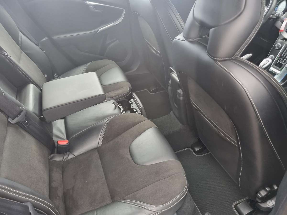 Volvo V40, 1.6 l., Хэтчбек