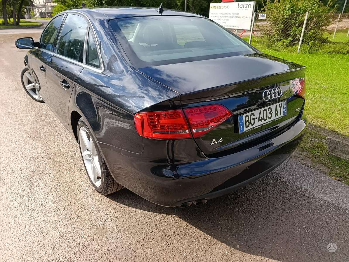 Audi A4, 2.0 l., sedanas