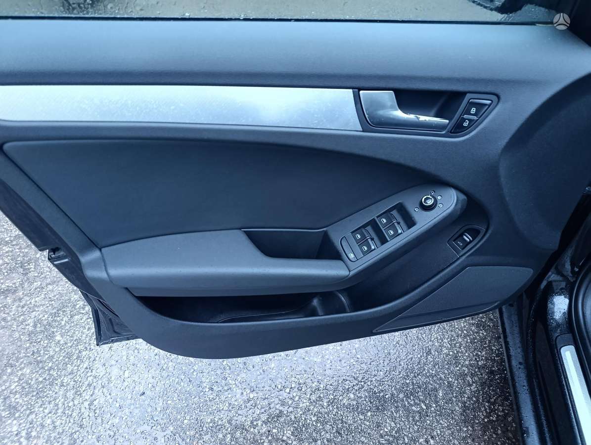 Audi A4, 2.0 l., sedanas