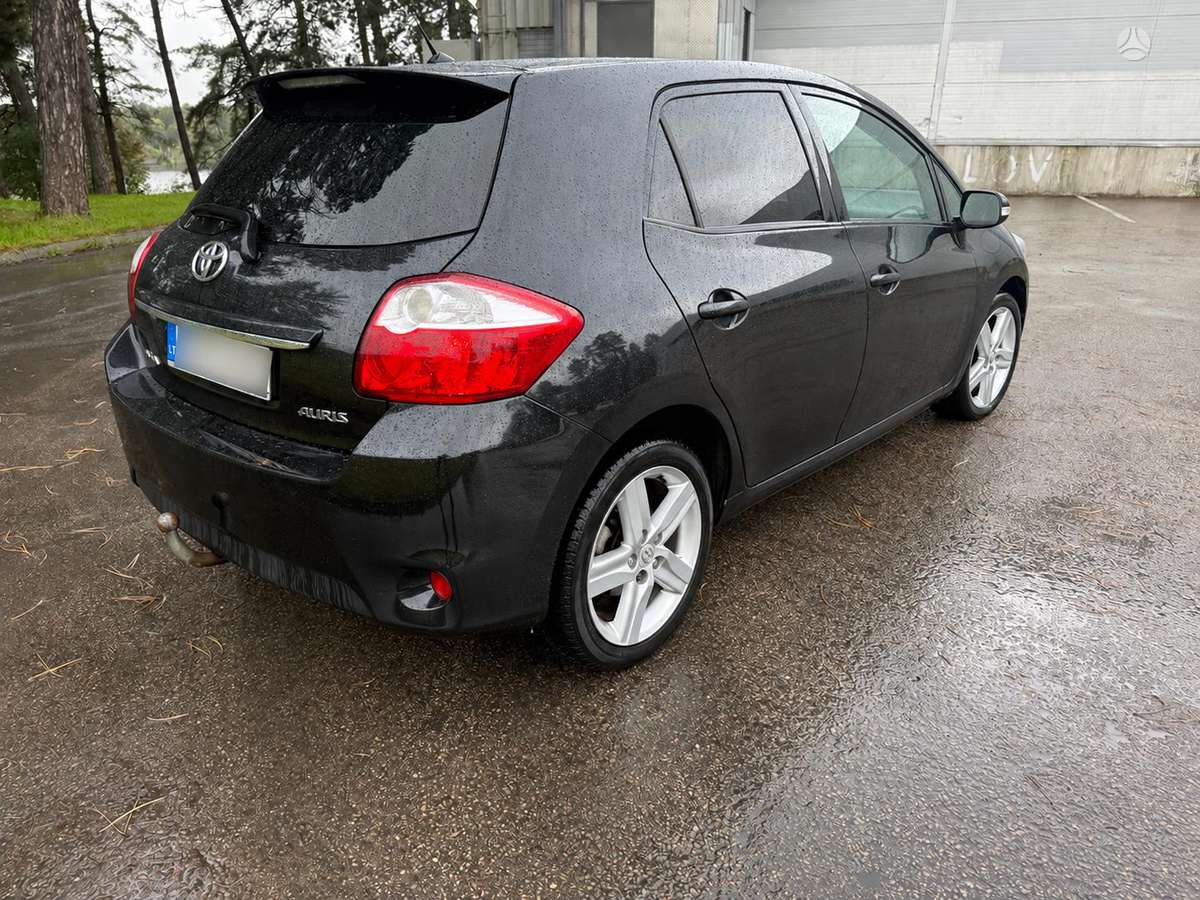 Toyota Auris, 2.0 l., hatchback