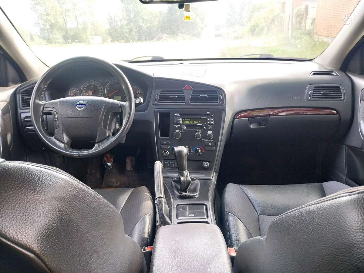 Volvo V70, 2.4 l., universalas