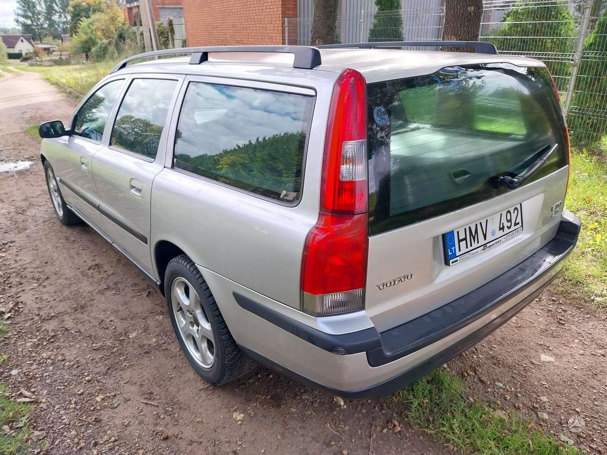 Volvo V70, 2.4 l., wagon
