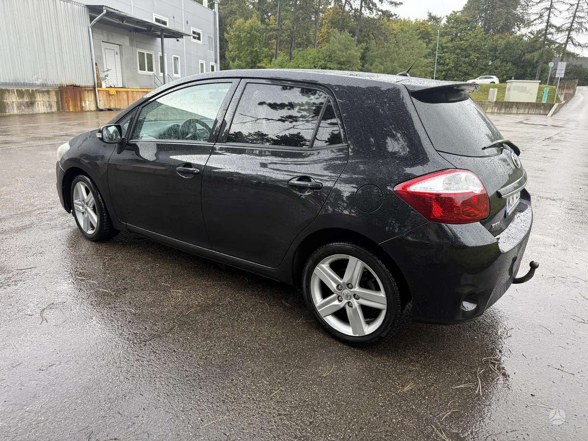 Toyota Auris, 2.0 l., hatchback