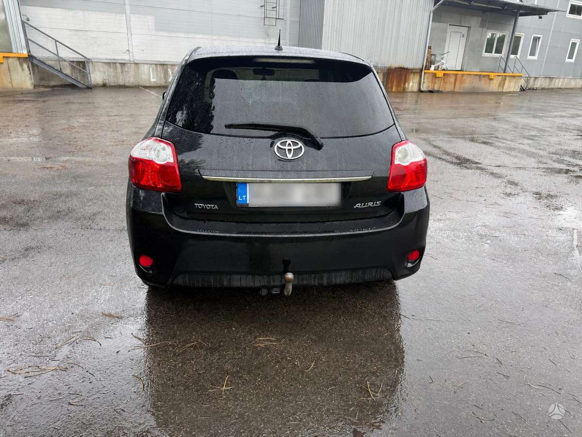 Toyota Auris, 2.0 l., hatchback
