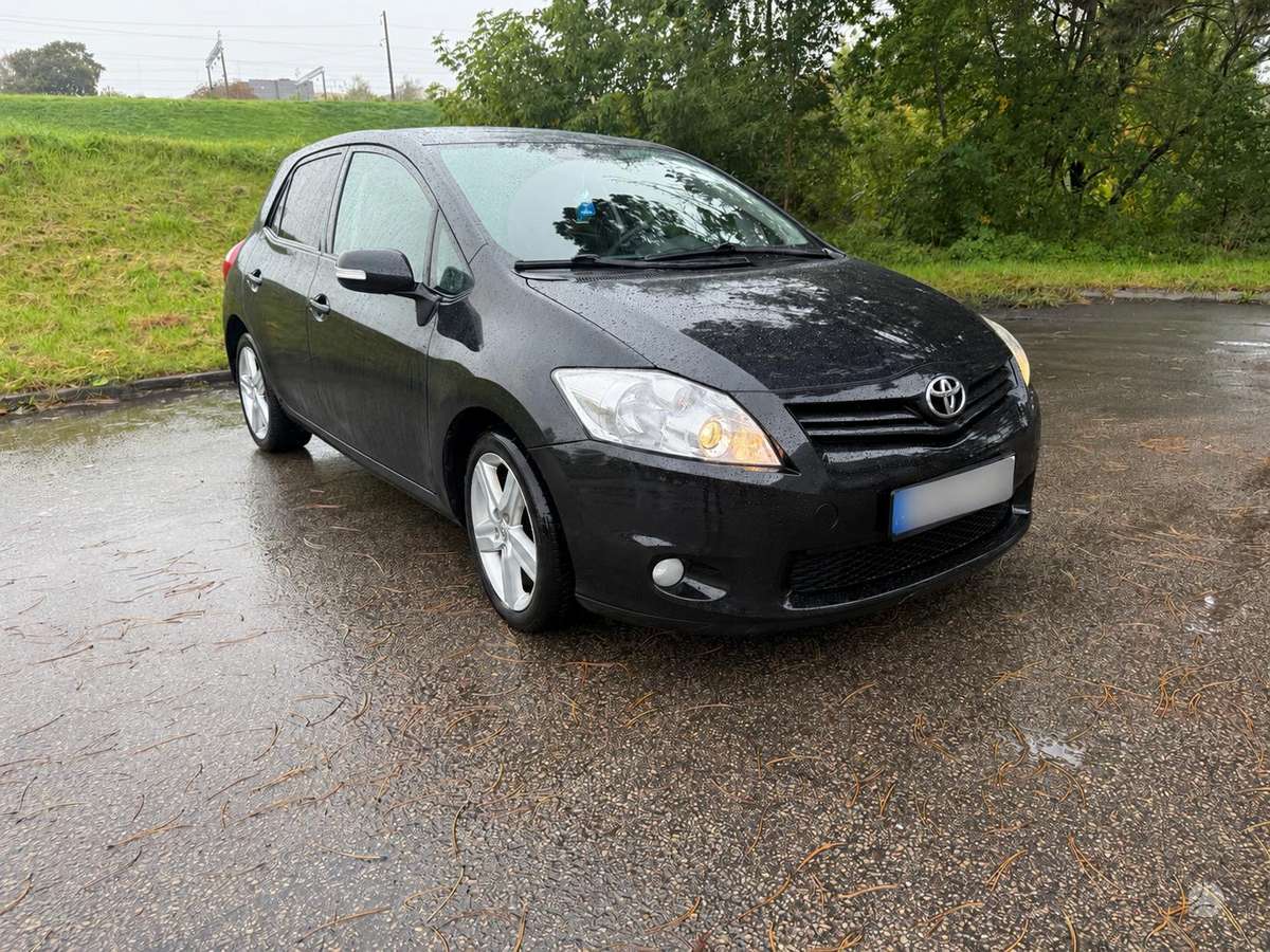 Toyota Auris, 2.0 l., hatchback