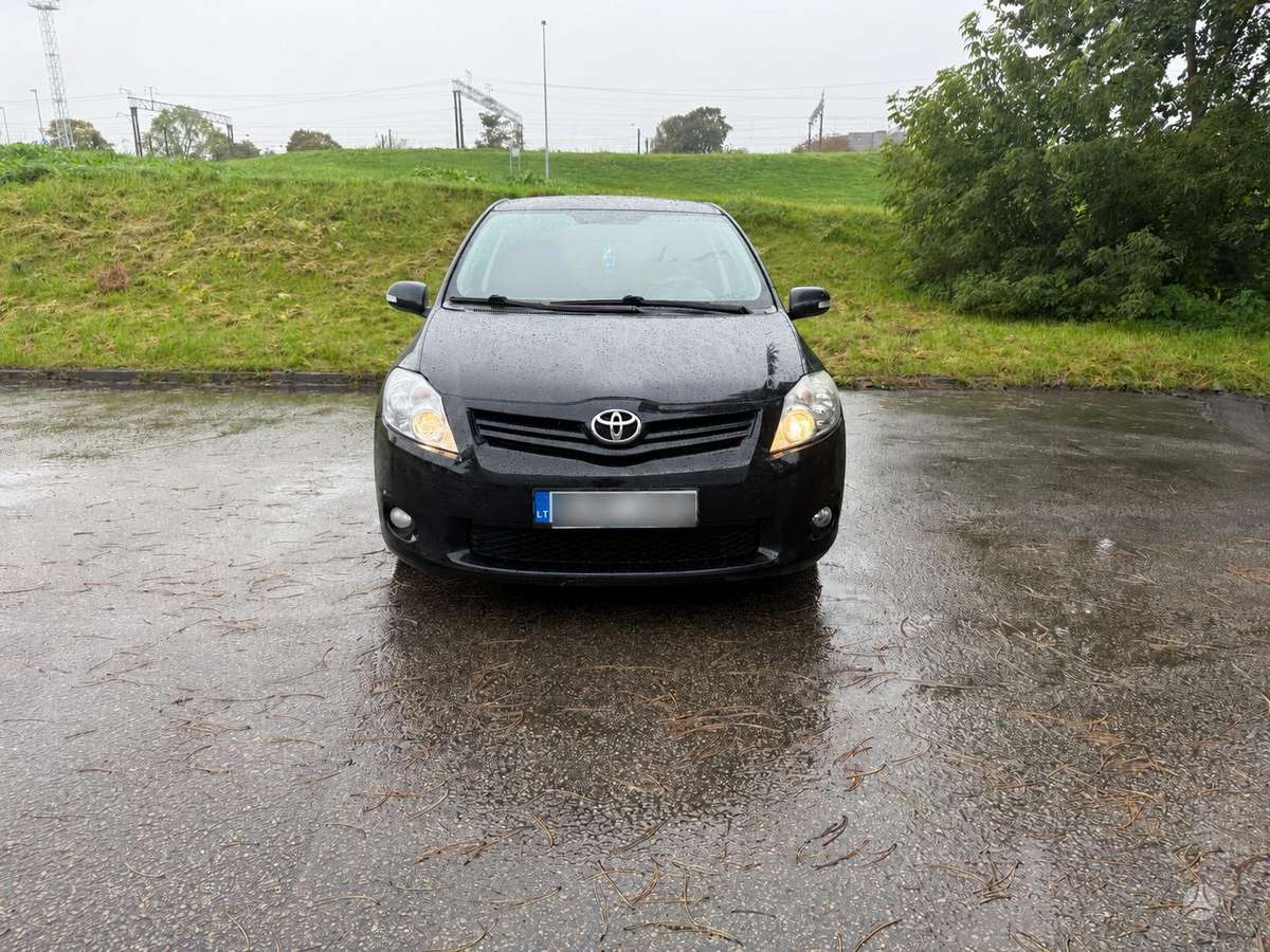 Toyota Auris, 2.0 l., hatchback