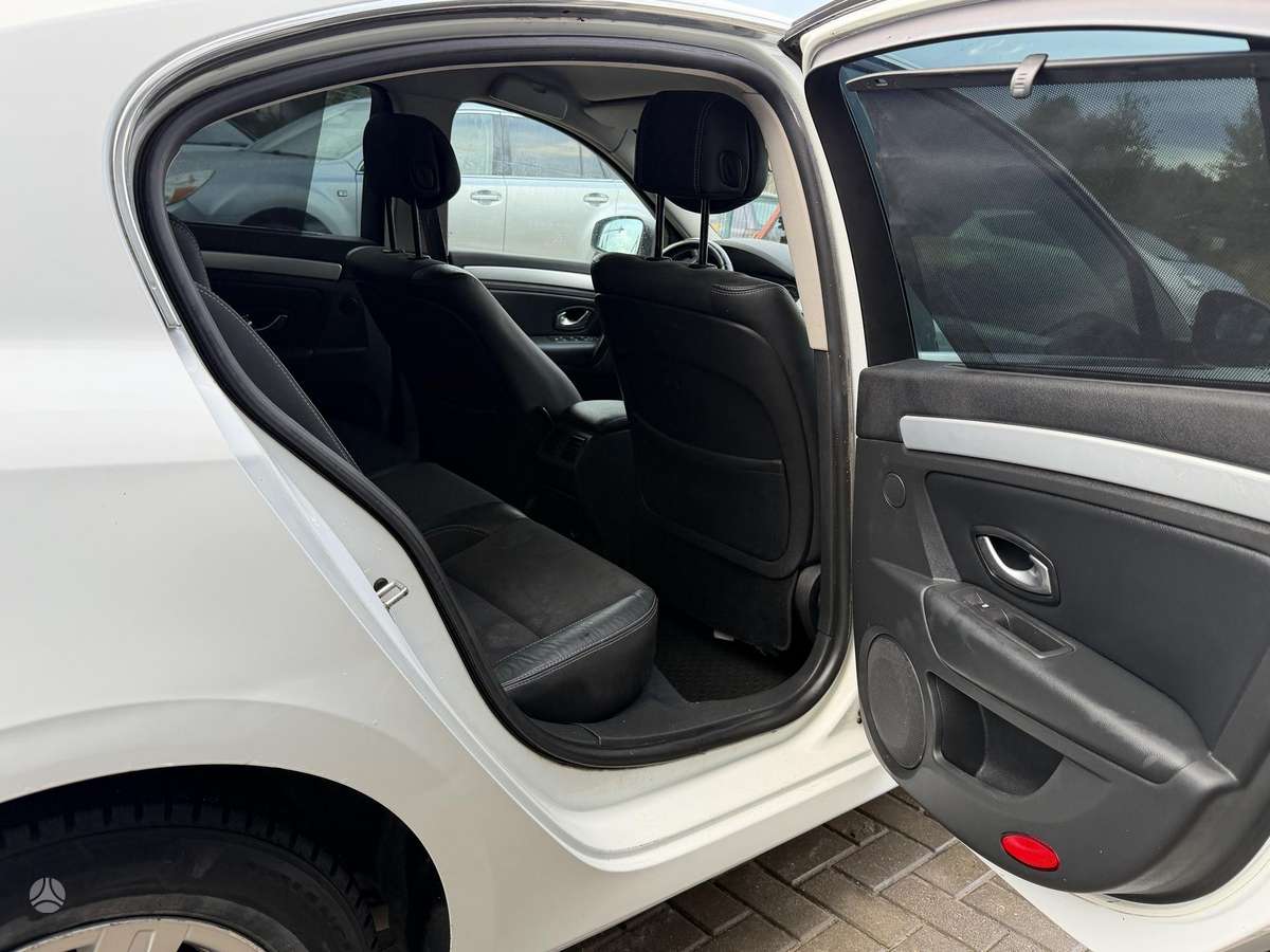 Renault Laguna, 2.0 l., Седан