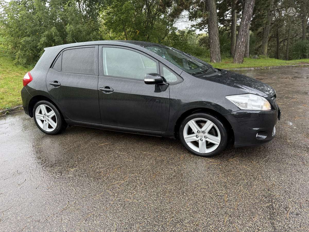 Toyota Auris, 2.0 l., hatchback