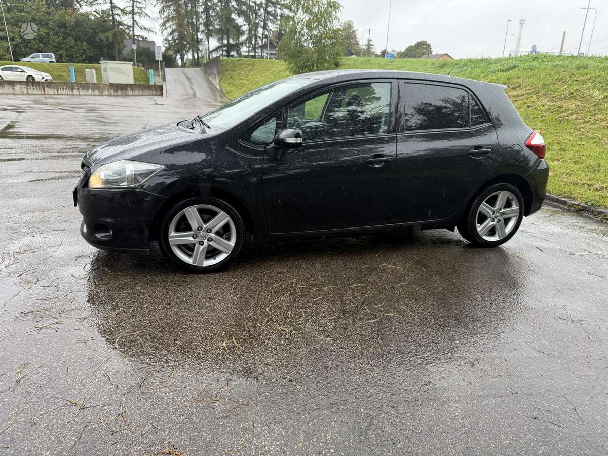 Toyota Auris, 2.0 l., hatchback