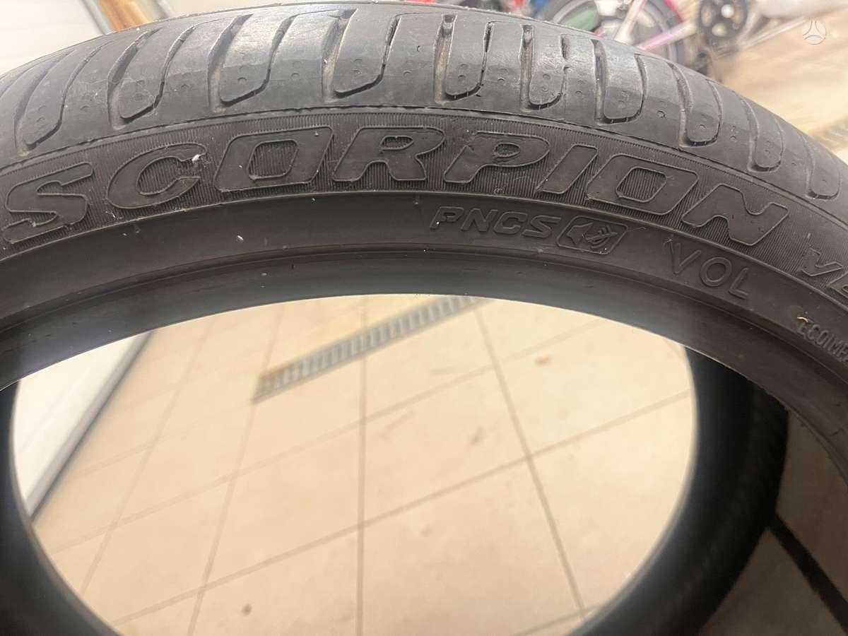 Pirelli Scorpion, летние 275/35 R22