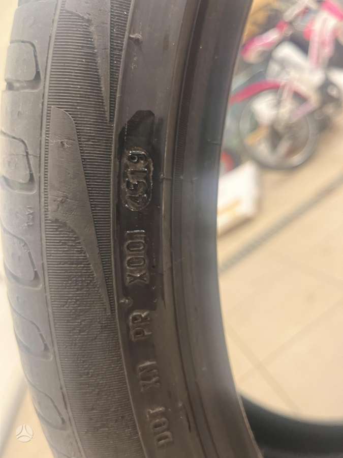 Pirelli Scorpion, летние 275/35 R22
