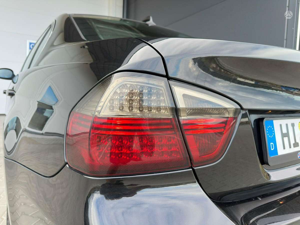 BMW 325, 3.0 l., Седан