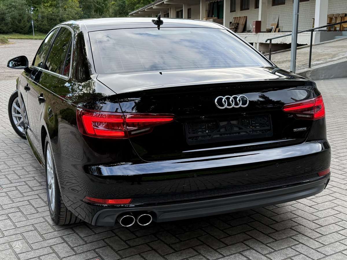 Audi A4, 2.0 l., Седан