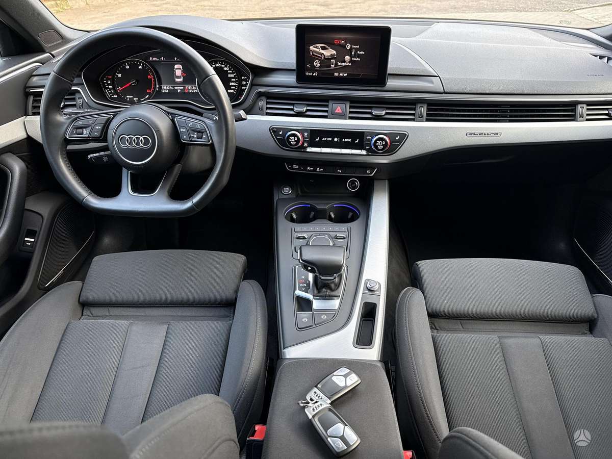 Audi A4, 2.0 l., Седан