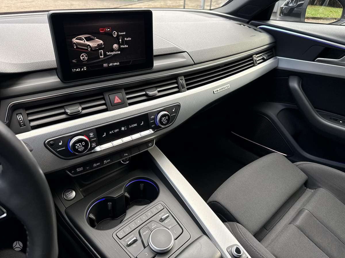 Audi A4, 2.0 l., Седан