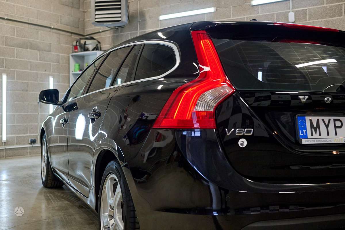 Volvo V60, 2.0 l., Универсал