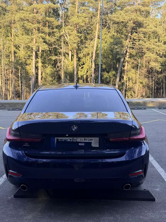 BMW 318, 2.0 l., Седан