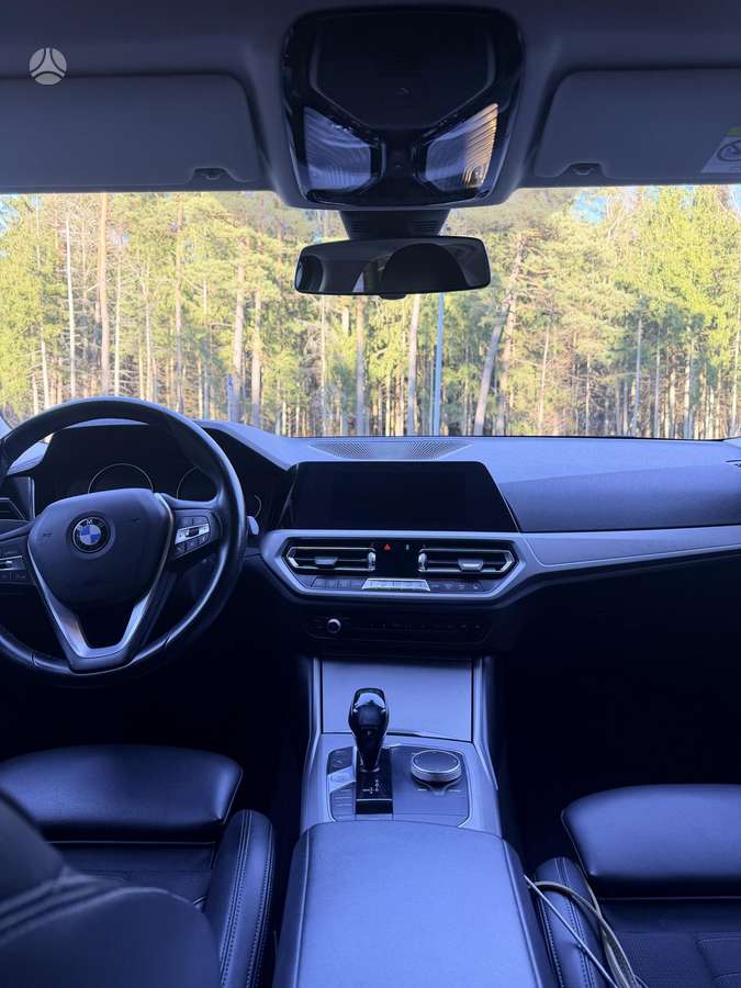 BMW 318, 2.0 l., Седан