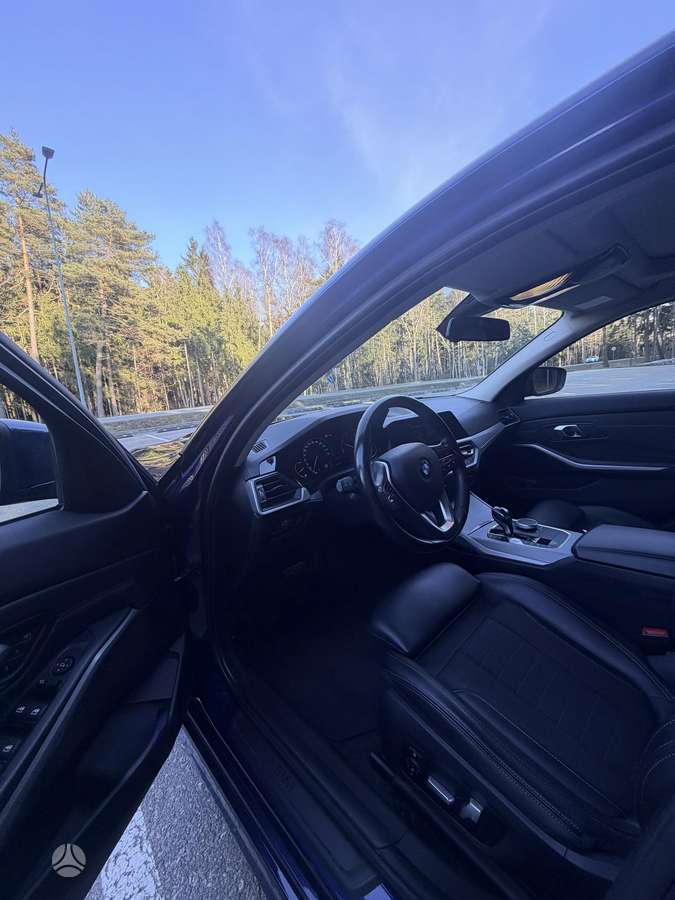 BMW 318, 2.0 l., Седан