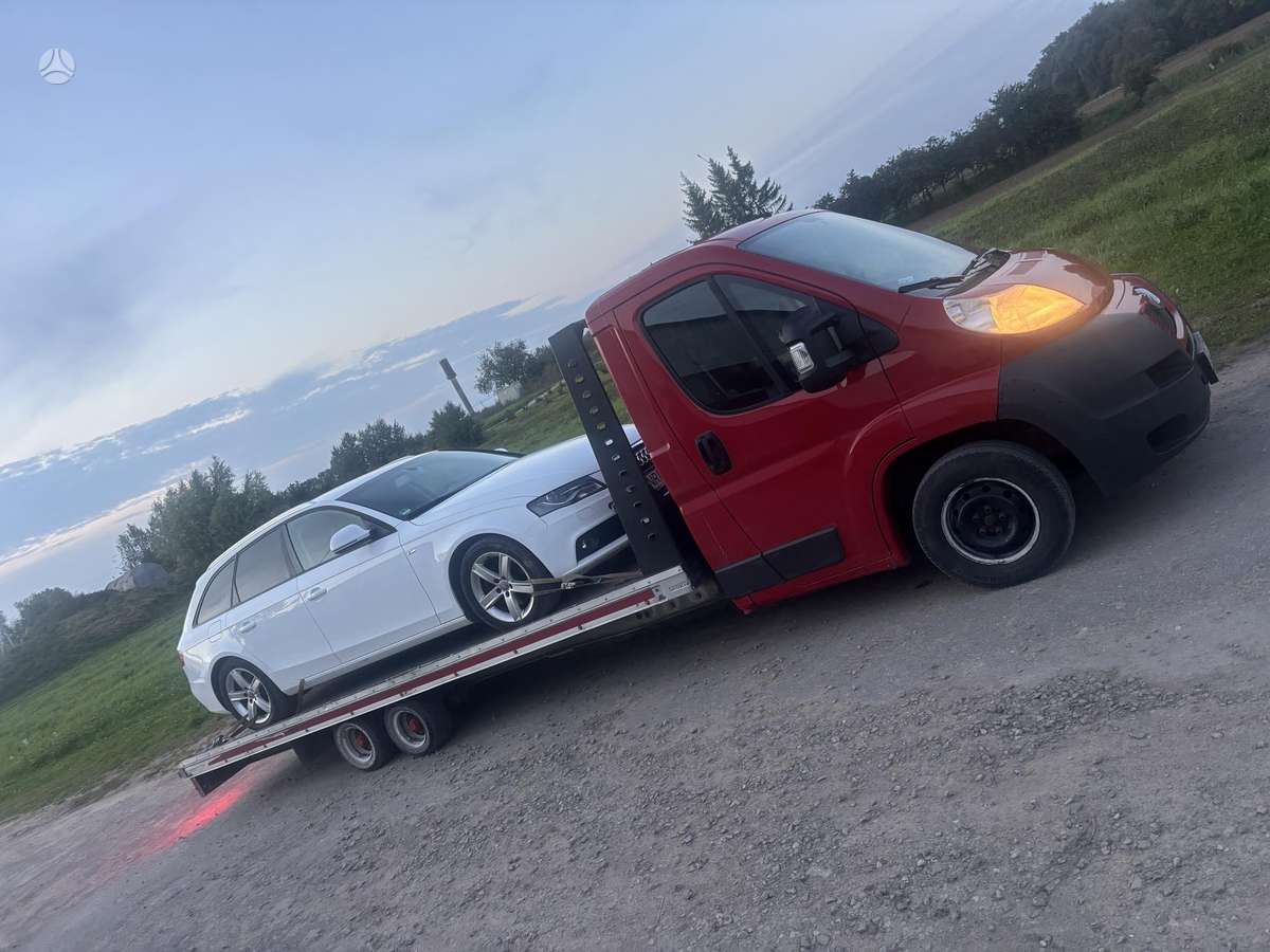 Audi A4 dalimis