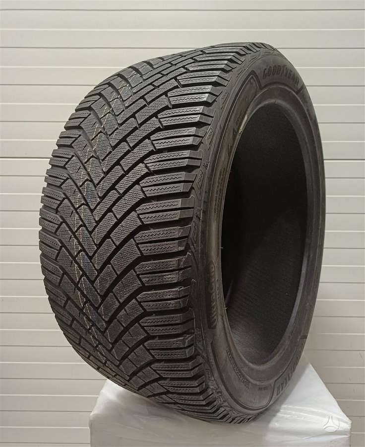 Goodyear ULTRAGRIP ICE 3, winter 315/35 R21
