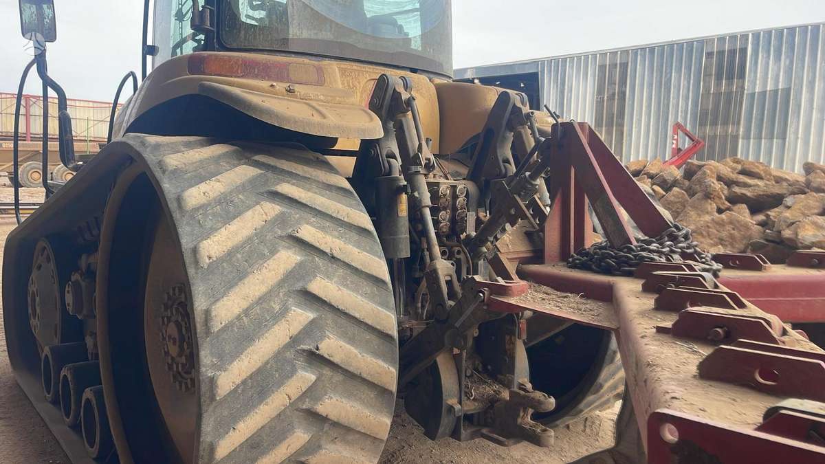 Challenger MT765, tractors