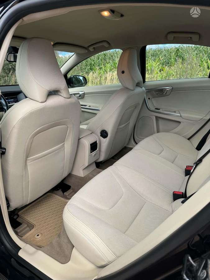 Volvo S60, 2.0 l., Седан