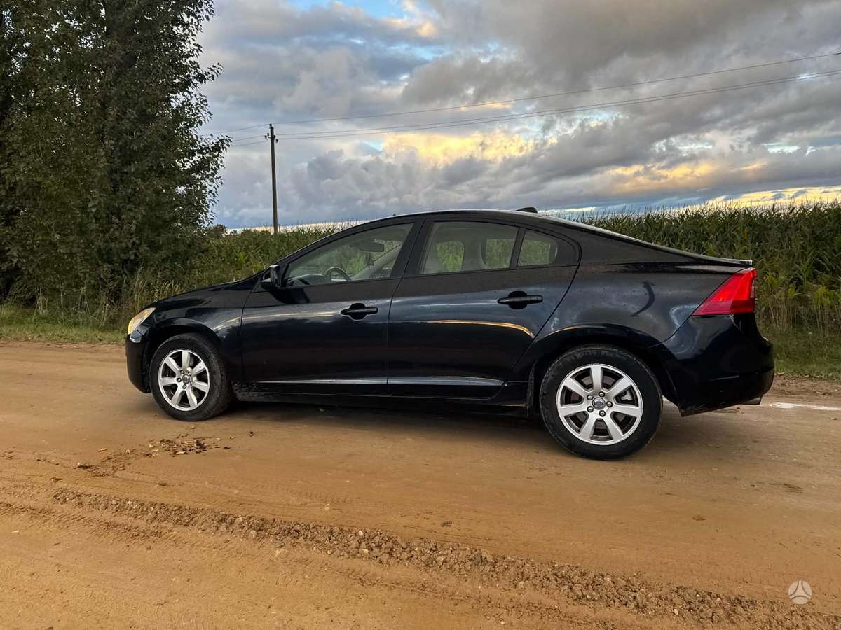 Volvo S60, 2.0 l., Седан