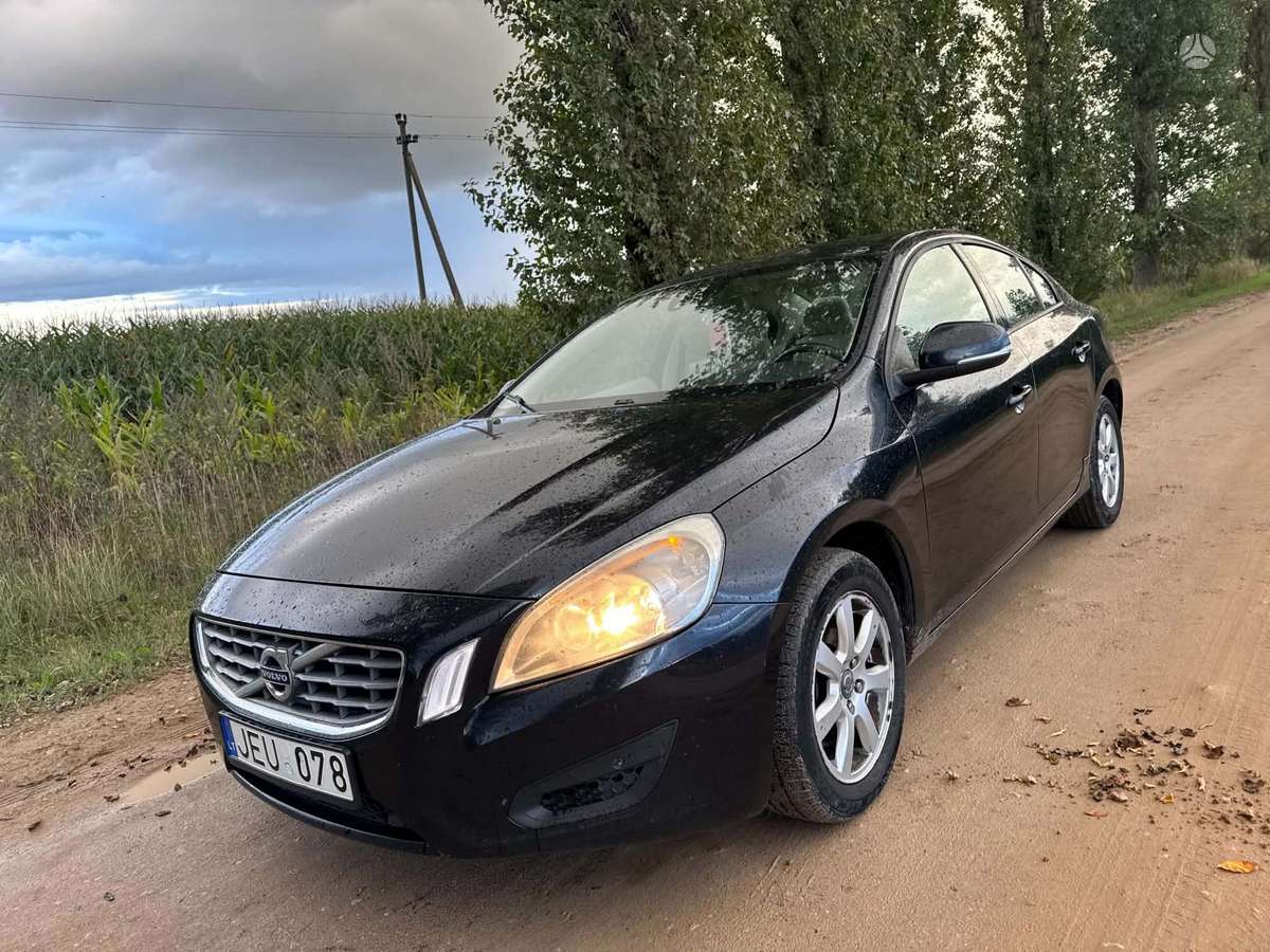 Volvo S60, 2.0 l., Седан