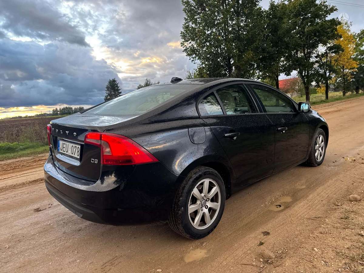 Volvo S60, 2.0 l., Седан