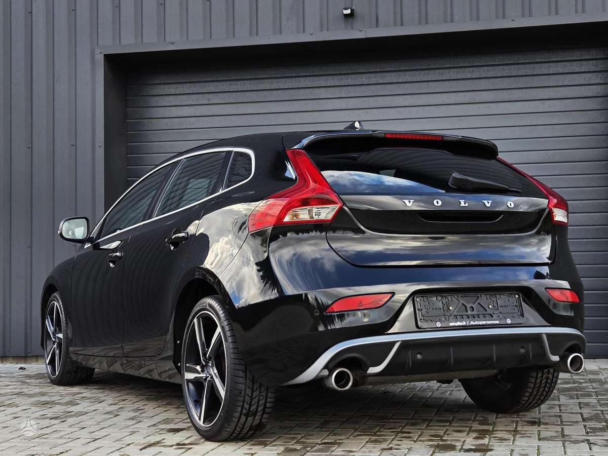 Volvo V40, 2.0 l., Хэтчбек