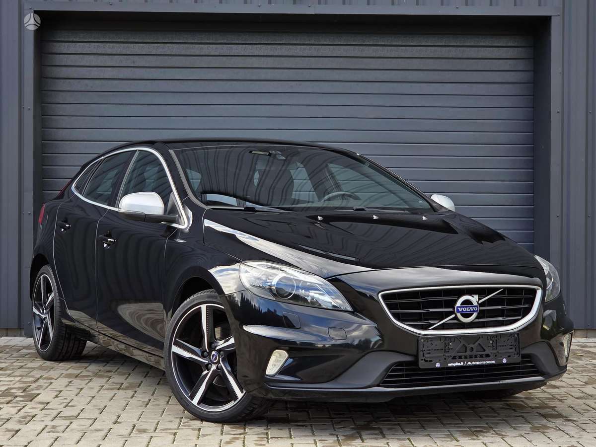 Volvo V40, 2.0 l., hatchback