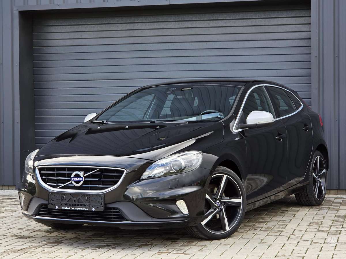 Volvo V40, 2.0 l., hatchback