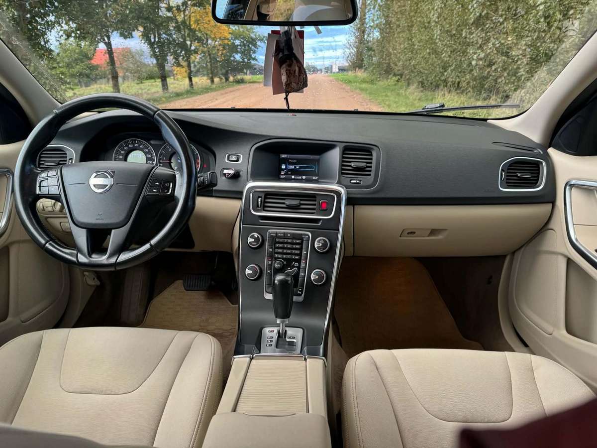 Volvo S60, 2.0 l., Седан