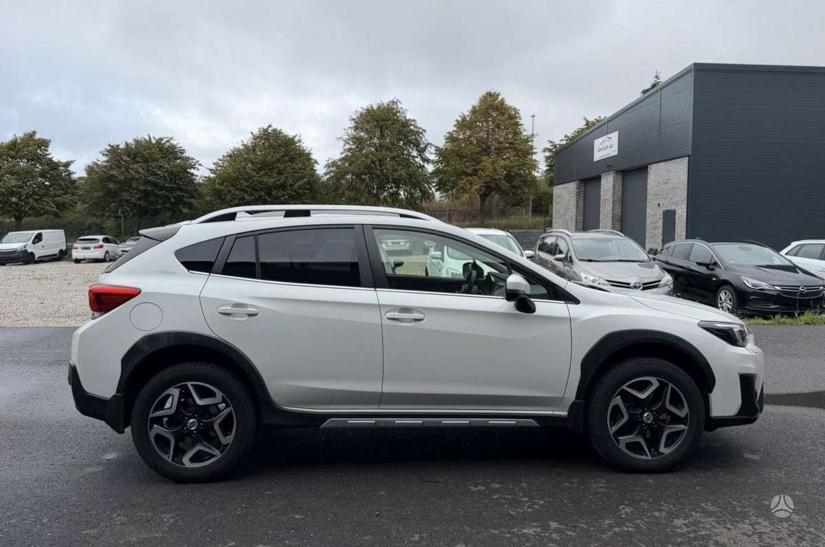 Subaru XV, 2.0 l., off-road / crossover