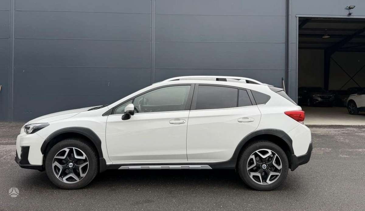 Subaru XV, 2.0 l., off-road / crossover
