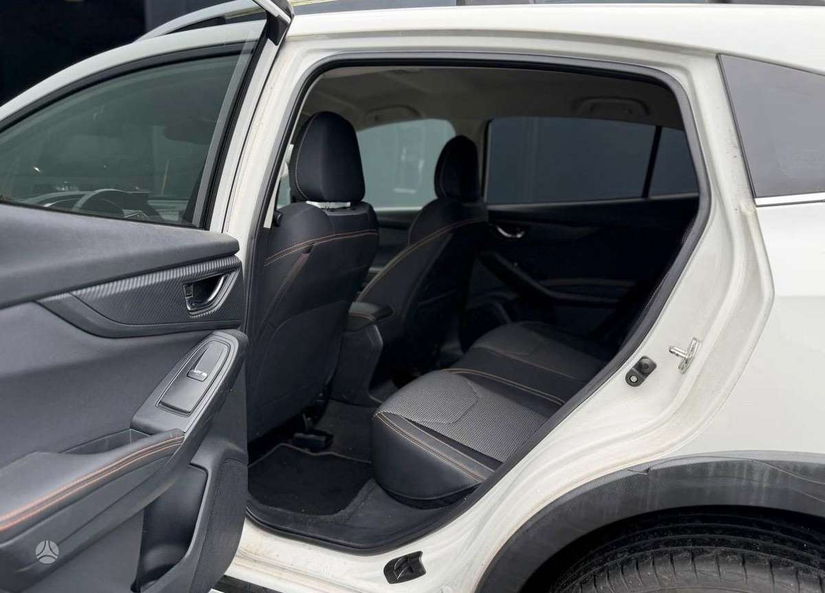 Subaru XV, 2.0 l., off-road / crossover