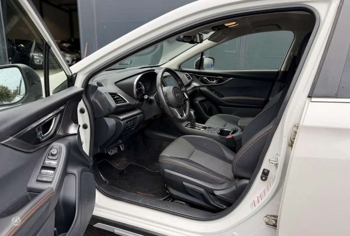 Subaru XV, 2.0 l., off-road / crossover