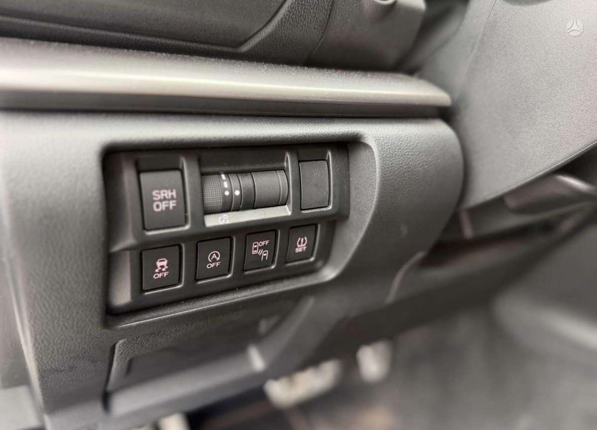 Subaru XV, 2.0 l., off-road / crossover
