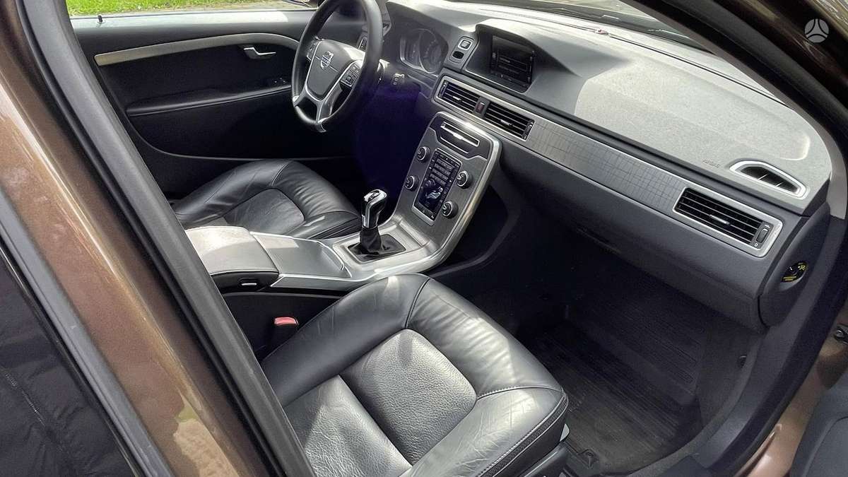 Volvo XC70, 2.0 l., Универсал