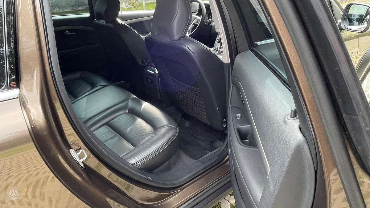 Volvo XC70, 2.0 l., Универсал