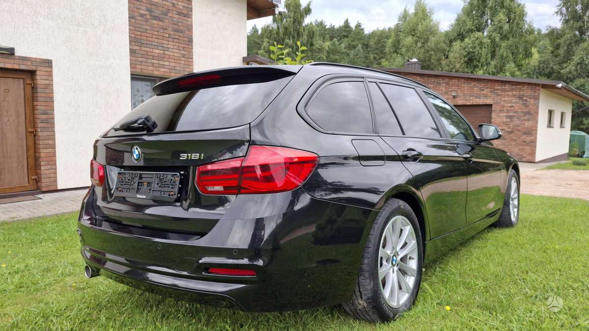 BMW 318, 1.5 l., wagon