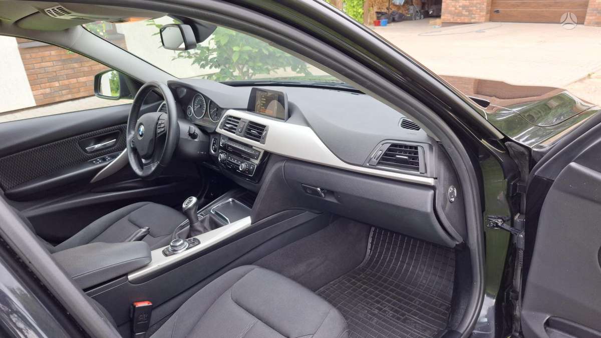BMW 318, 1.5 l., wagon